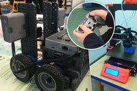 Na Proseku vznikla malá „továrnička“ na roboty. V rámci polytechnického hnízda je vyrábí děti