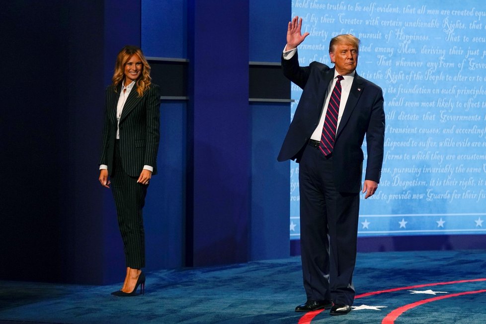 První debata kandidátů před americkými prezidentskými volbami: prezident Donald Trump s manželkou Melanií
