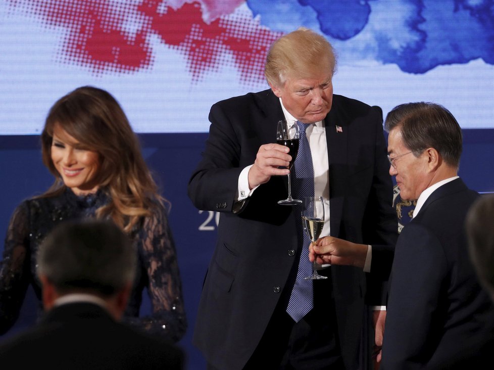 Melania Trumpová doprovodila do Jižní Korey svého muže Donalda.