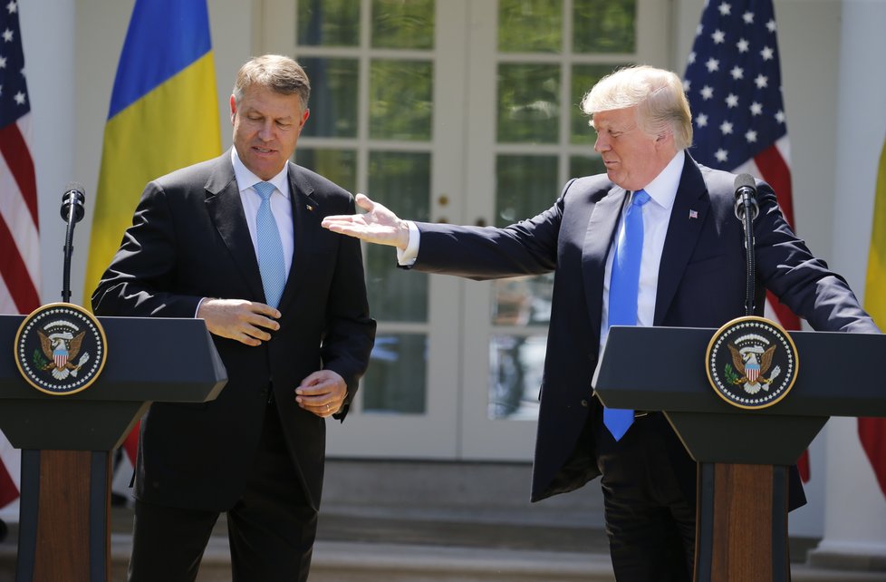 Donald Trump přijal v Bílém domě prezidenta Rumunska Klause Iohannise.