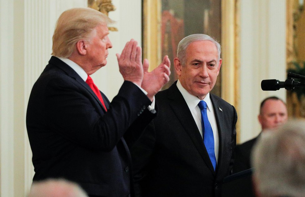 Trump ve Washingtonu probíral s izraelským premiérem Benjaminem Netanjahuem plán pro Blízký východ, týkající se uspořádání mezi Izraelem a Palestinou (28.1.2020)