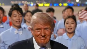 Donald Trump při příletu do Číny (13.5.2026)