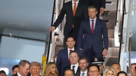 Donald Trump při příletu do Číny (13.5.2026)