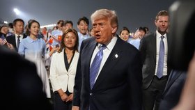 Donald Trump při příletu do Číny (13.5.2026)