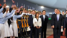 Donald Trump při příletu do Číny (13.5.2026)