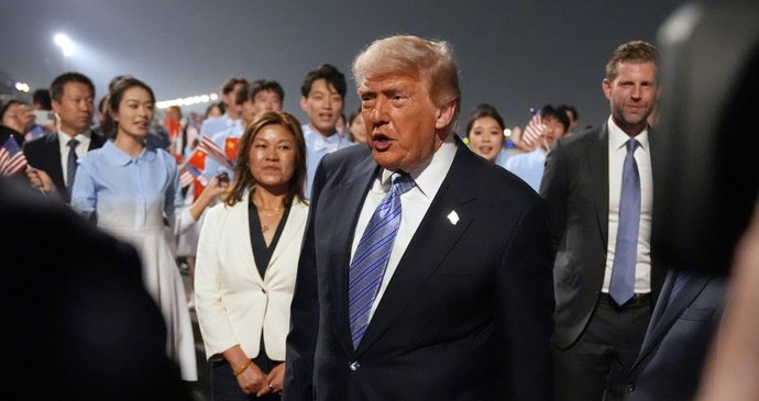Donald Trump při příletu do Číny (13.5.2026)