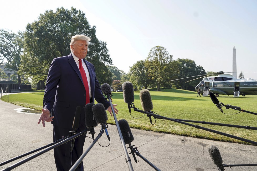 Prezident USA Donald Trump se vydal na místo střelby do Daytonu ve státě Ohio