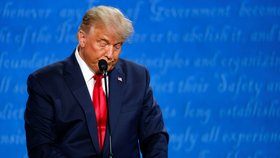 Americký prezident Donald Trump během poslední debaty před volbami (23. 10. 2020)
