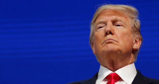 „Amerika je na prvním místě!“ Trump v Davosu mluvil o teroru i uprchlících