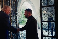 Zelenskyj žádal Trumpa na Floridě o záruky až na 50 let?! macron i Leyenová chválí pokrok