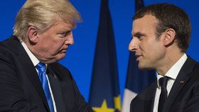 Americký prezident Donald Trump a francouzský prezident Emmanuel Macron