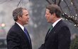 I po sporných přepočtech roku 2000 Al Gore uznal vítězství Geroge Bushe.