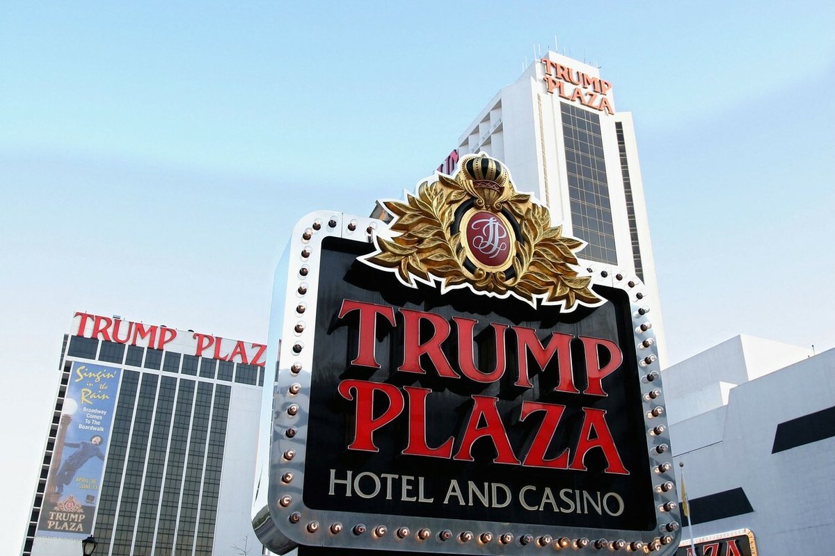 Hotel Praza si Trumpovi pořídili v roce 1988.