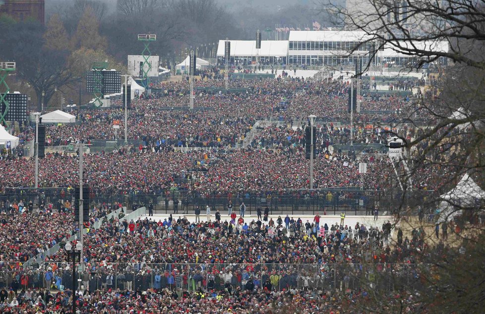 Na inauguraci Donalda Trumpa čeká masivní dav lidí.