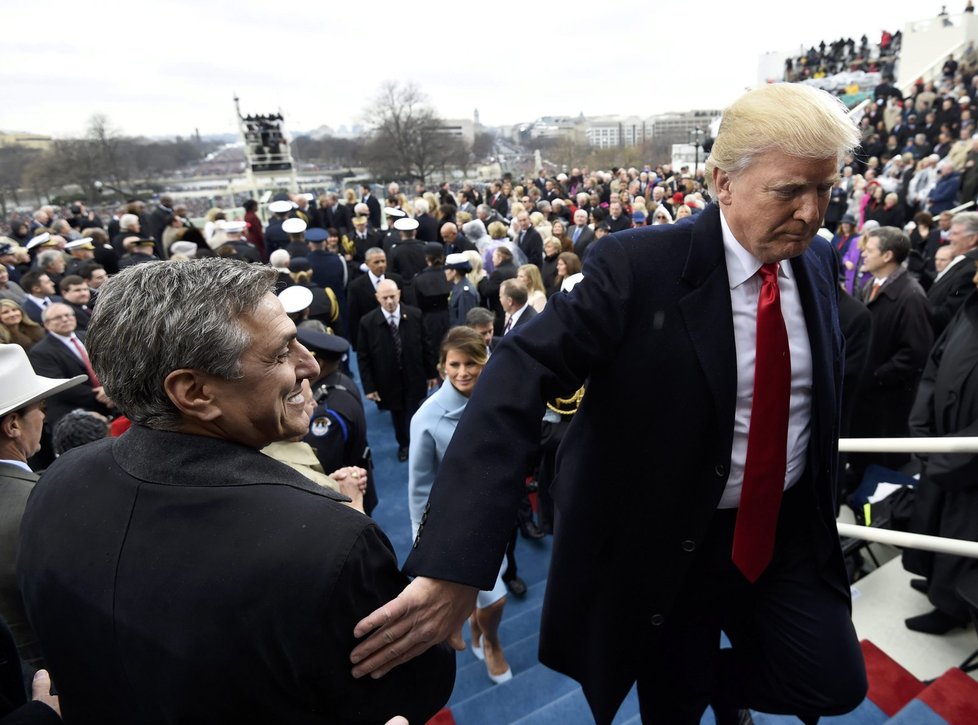 Ukončení slavnostního inauguračního ceremoniálu Donalda Trumpa