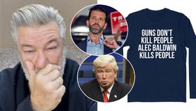 Trump se mstí Baldwinovi za parodování: Zbraně nezabíjejí lidi, Baldwin je zabíjí, hlásají jeho trička