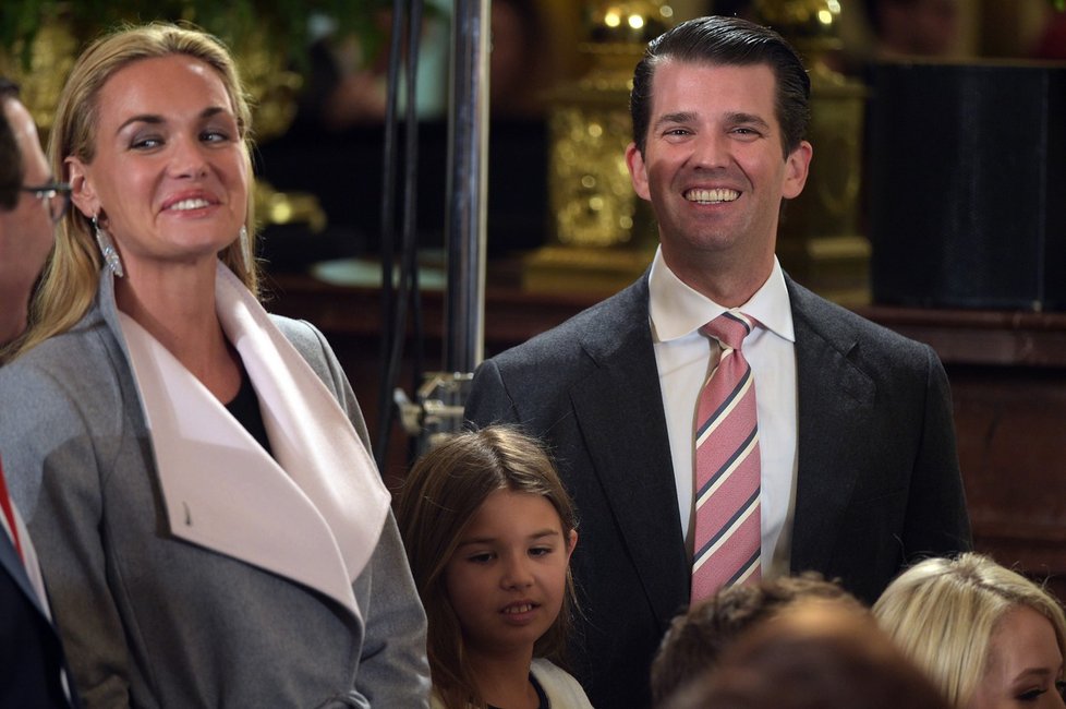 Syn amerického prezidenta Donad Trump junior s manželkou