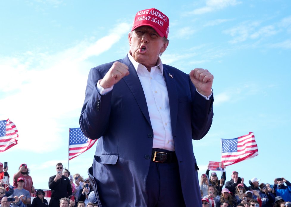 Donald Trump během předvolební kampaně ve Vandalii ve státu Ohio (16.3.2024)