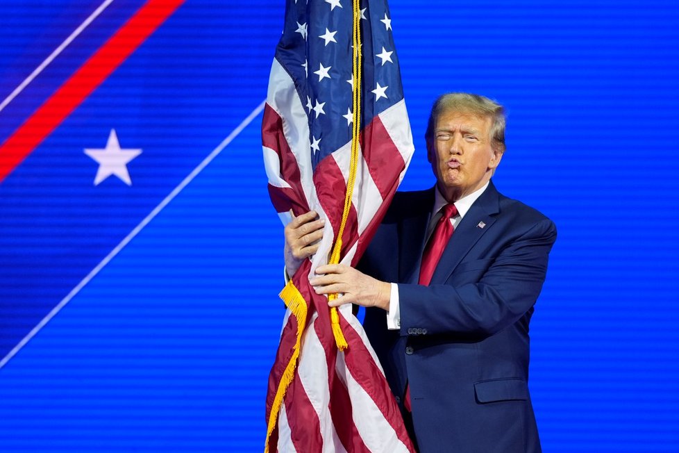 Donald Trump v kampani před primárkami (únor 2024).