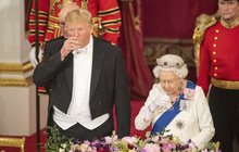 Trump na večeři u královny Alžběty II.: Takhle si hodovali!