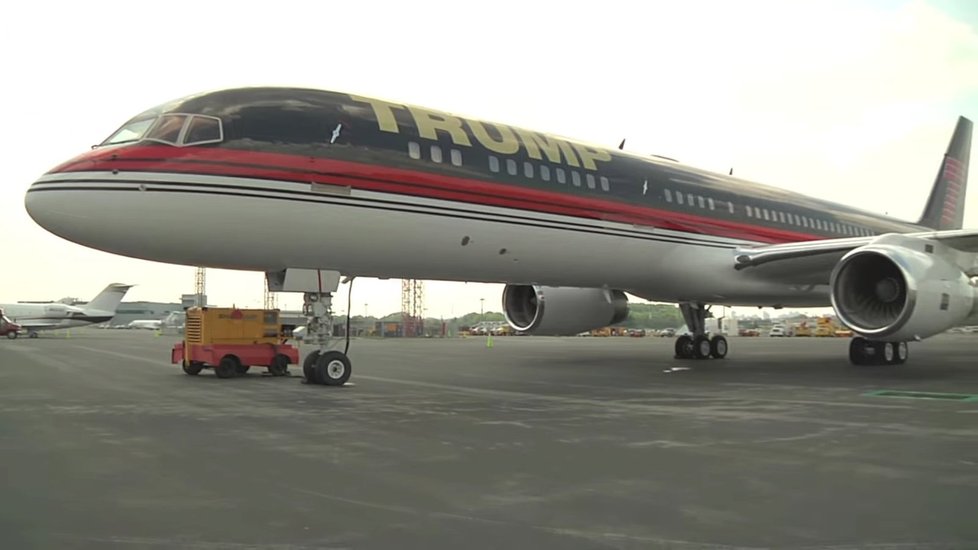 Trumpovo letadlo je také někdy nazýváno Trump Force One.