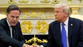 Generální tajemník NATO Mark Rutte v Oválné pracovně u Donalda Trumpa (22. 10. 2025)