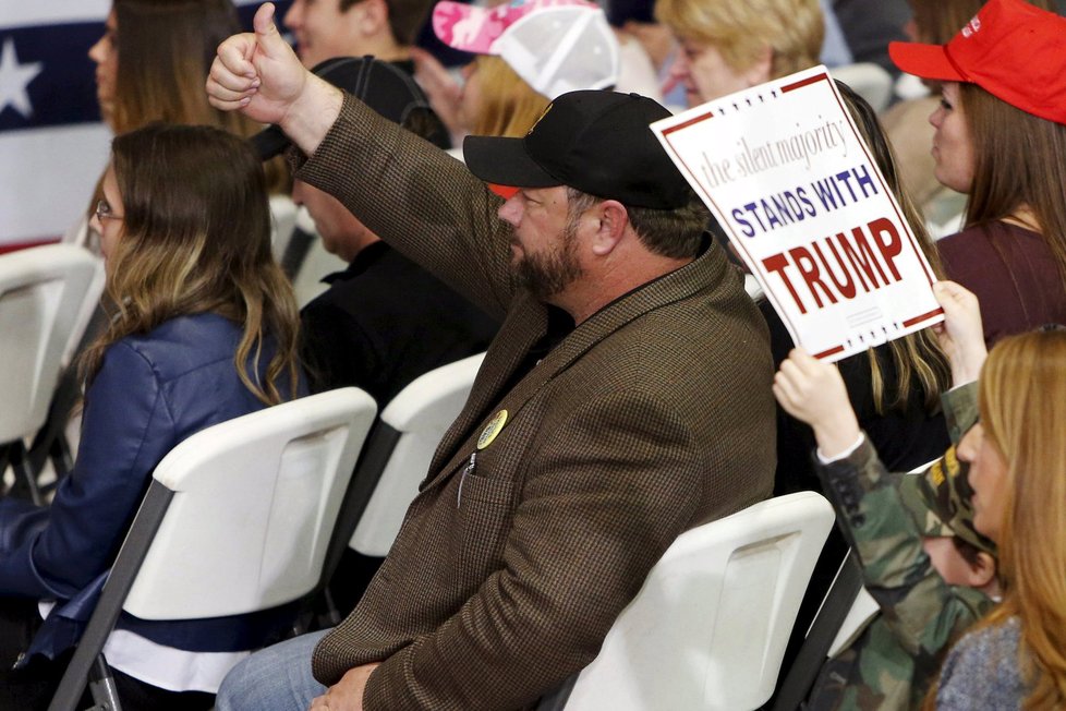 Donald Trump se těší obrovské podpoře republikánských voličů.