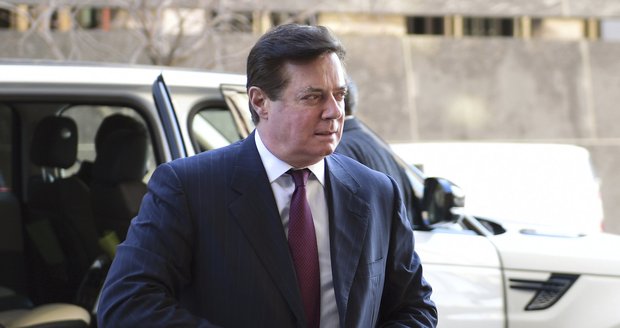 Bývalý šéf Trumpovy volební kampaně byl obviněn z daňových podvodů: Manafort obral USA o miliony