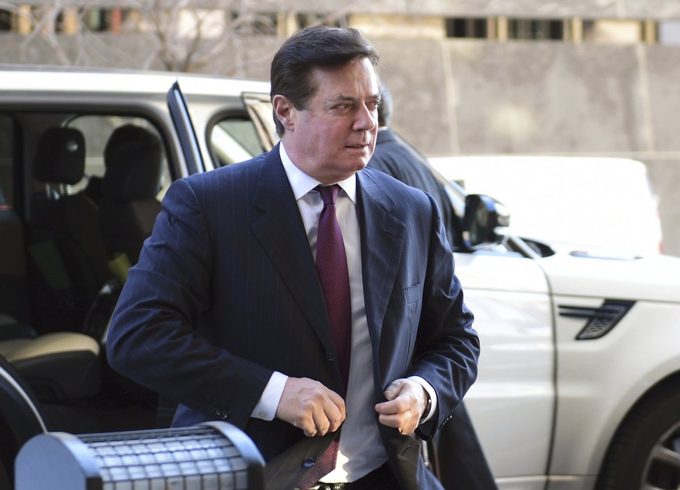 Manafort se měl několikrát sejít s Julianem Assangem