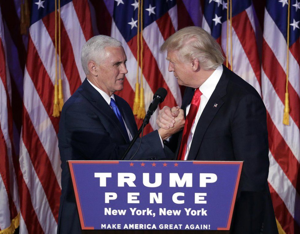 Americký prezident Donald Trump a jeho viceprezident Mike Pence