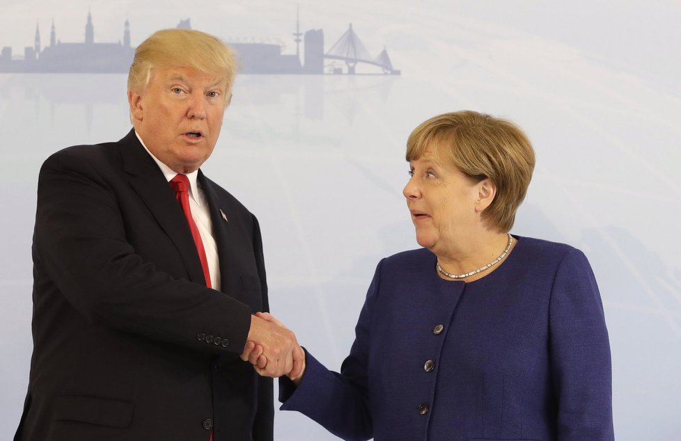 Americký prezident Donald Trump jednal v Hamburku před startem summitu G20 s německou kancléřkou Angelou Merkelovou.