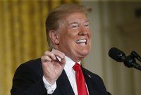 Trumpovo velké vítězství: Upravený „bič“ na migranty podpořil nejvyšší soud
