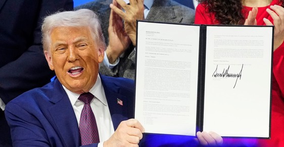 Trump po sobě pojmenovává instituce, budovy a nově i lidi. Porodnice hlásí rekordní počet narozených Donaldů Trump po sobě pojmenovává instituce, budovy a nově i lidi. Porodnice hlásí rekordní počet narozených Donaldů