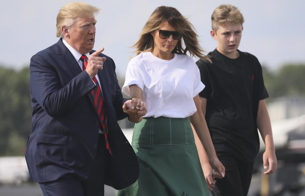 Prezident USA Donald Trump s manželkou Melanií a synem Barronem