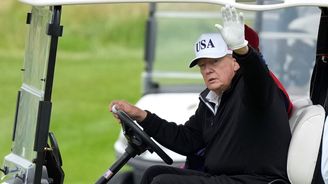 Trump se chystá na slavnostní otevření Hormuzského průlivu. Přestřihne pásku a vítězství oslaví golfem Trump se chystá na slavnostní otevření Hormuzského průlivu. Přestřihne pásku a vítězství oslaví golfem