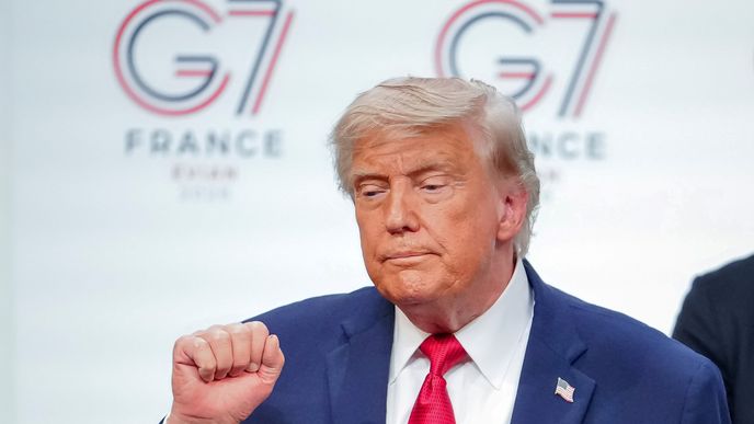 Donald Trump na summitu G7 ve Francii (červen 2026) Donald Trump na summitu G7 ve Francii (červen 2026)