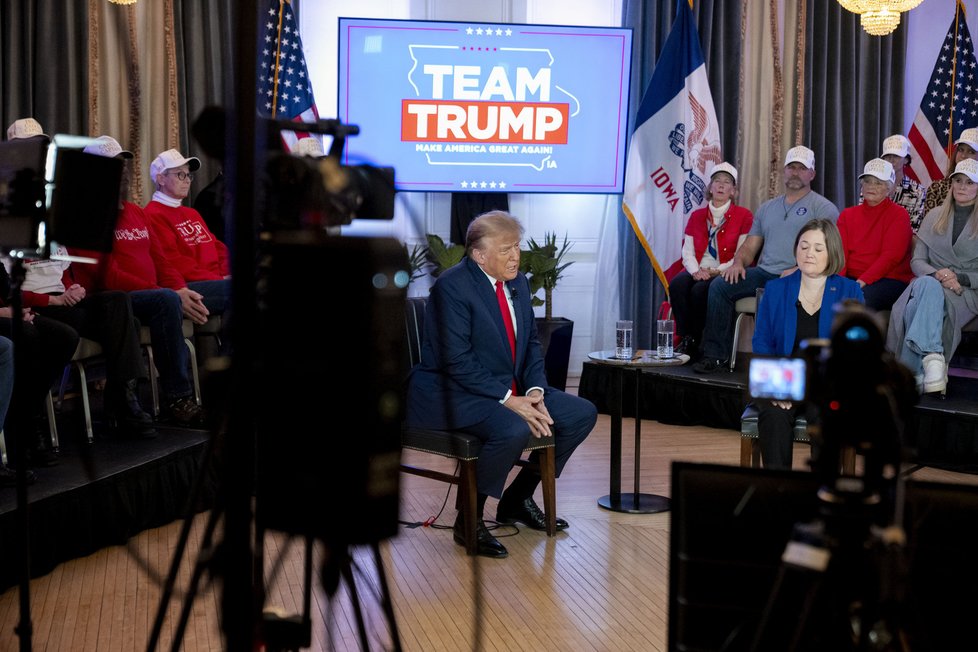Bývalý prezident Donald Trump se zúčastnil shromáždění v hotelu Fort Des Moines v Iowě (13. 1. 2023)