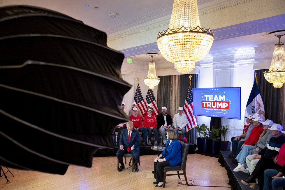 Bývalý prezident Donald Trump se zúčastnil shromáždění v hotelu Fort Des Moines v Iowě (14. 1. 2023)