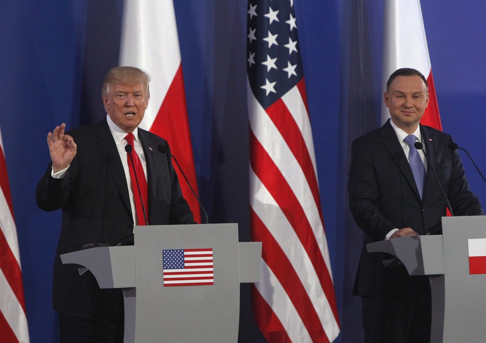 Trump ve Varšavě: S polským prezidentem Andrzejem Dudou