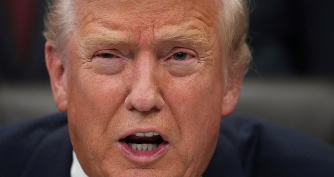 Trump podepsal konec shutdownu (12.11.2025)