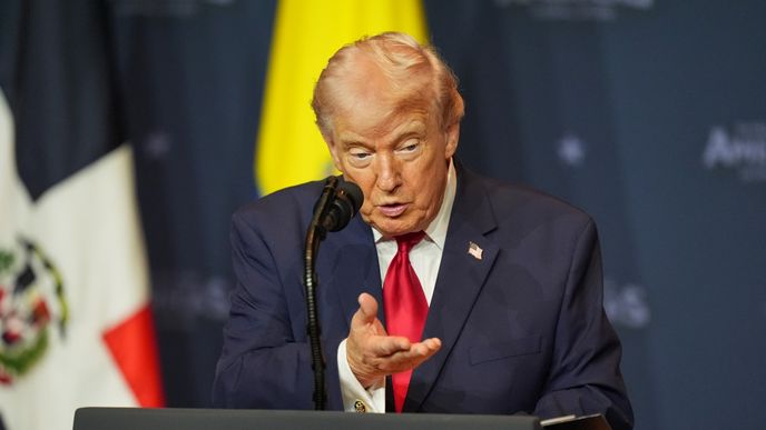 Íránská armáda a všichni, kteří jsou spojení s tímto teroristickým režimem, by měli složit zbraně a zachránit to, co zbylo z jejich země,“ napsal americký prezident na síti Truth Social. Íránská armáda a všichni, kteří jsou spojení s tímto teroristickým režimem, by měli složit zbraně a zachránit to, co zbylo z jejich země,“ napsal americký prezident na síti Truth Social.