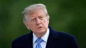 Prezident USA Donald Trump před Bílým domem (září 2026)