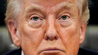 USA zaútočily na obchodní loď v Ománském zálivu. Jde o porušení příměří, bude odveta, slíbil Írán USA zaútočily na obchodní loď v Ománském zálivu. Jde o porušení příměří, bude odveta, slíbil Írán