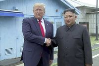 Trump vyhlíží schůzku s diktátorem Kimem. S vůdcem KLDR se chce potkat ještě letos