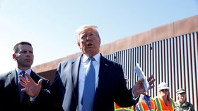 Trump „staví“ neviditelnou zeď: Do USA se v příštím roce dostane jen 18 tisíc běženců