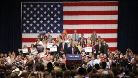 Donald Trump, miláček davů