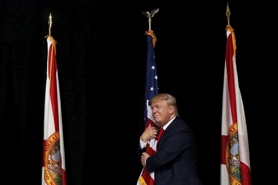 Donald Trump během setkání se svými příznivci na Floridě