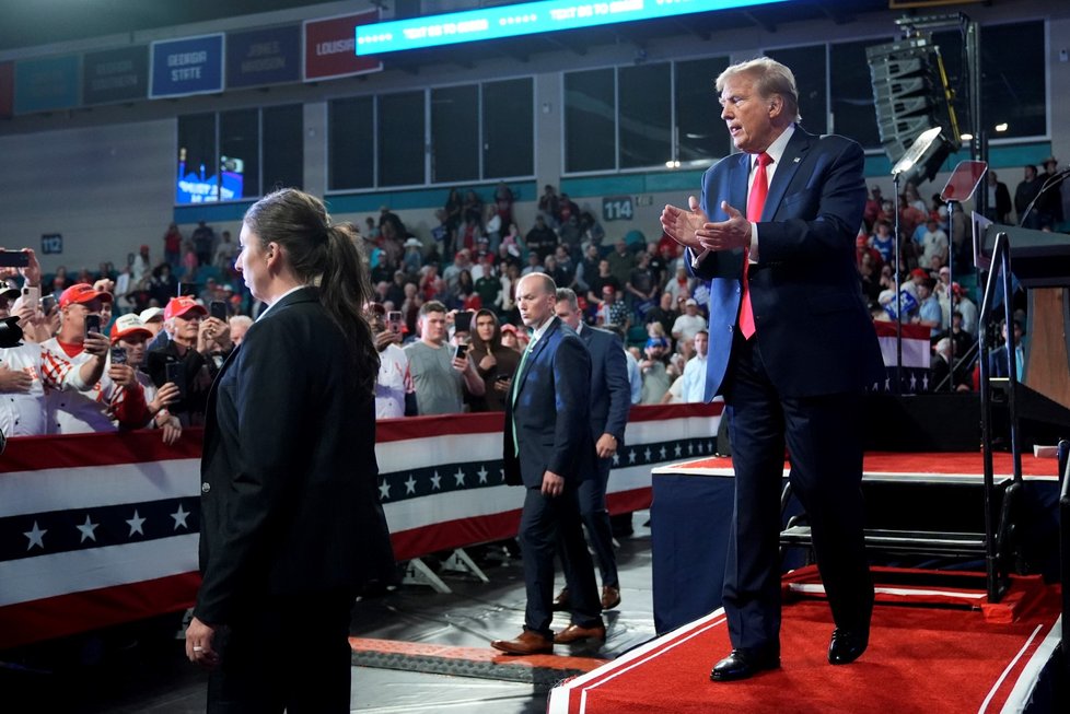 Donald Trump na předvolebním mítinku ve městě Conway v Jižní Karolíně (10.2.2024)
