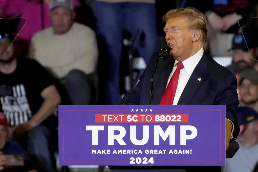 Donald Trump na předvolebním mítinku ve městě Conway v Jižní Karolíně (10.2.2024)