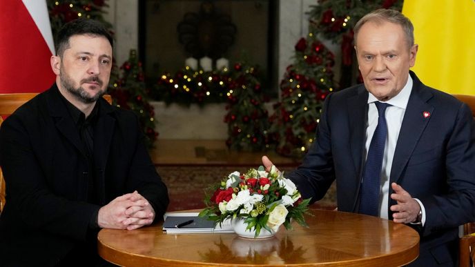 Ukrajinský prezident Volodymyr Zelenskyj a polský premiér Donald Tusk (19. 12. 2025) Ukrajinský prezident Volodymyr Zelenskyj a polský premiér Donald Tusk (19. 12. 2025)